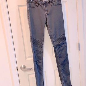 SPOON JEANS Women’s motorcycle style Gray Pants Zipper detail. Size 7